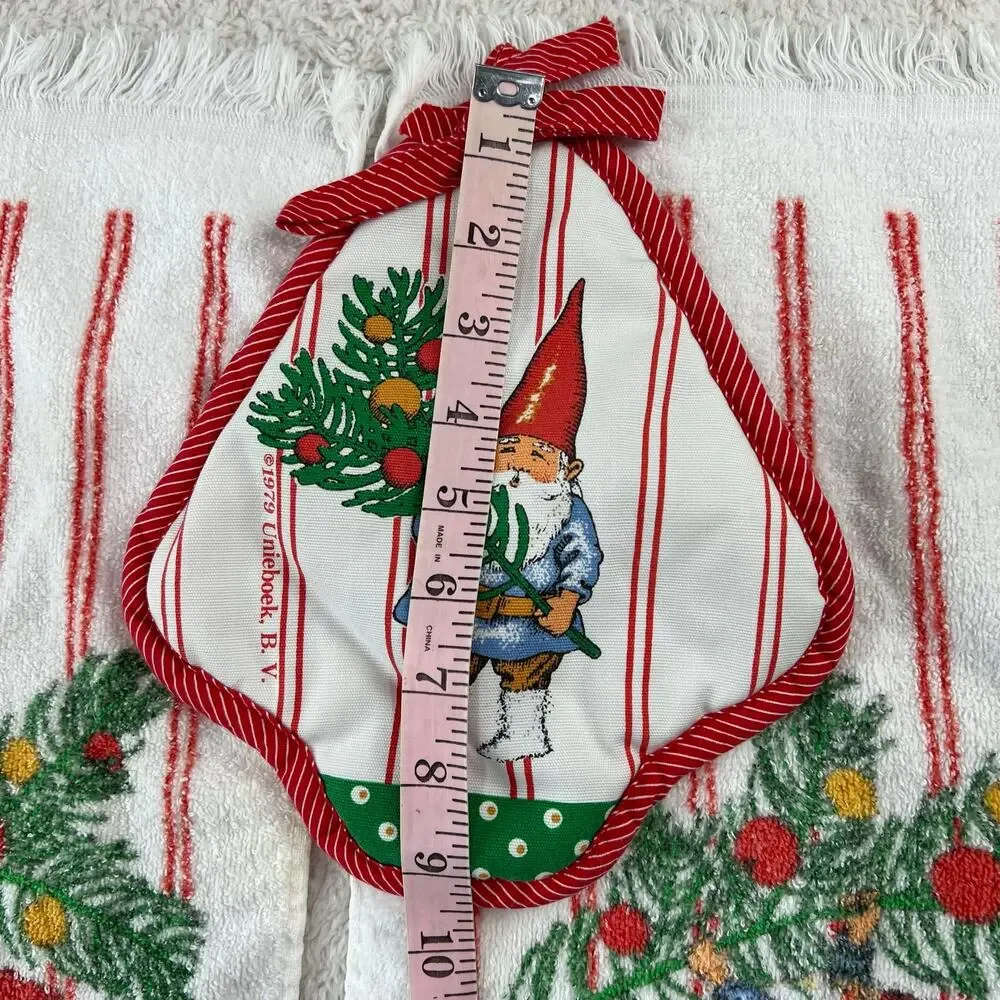 Unieboek B.V. Christmas gnome pot holder & Cannon Hand Towel set vintage 1979